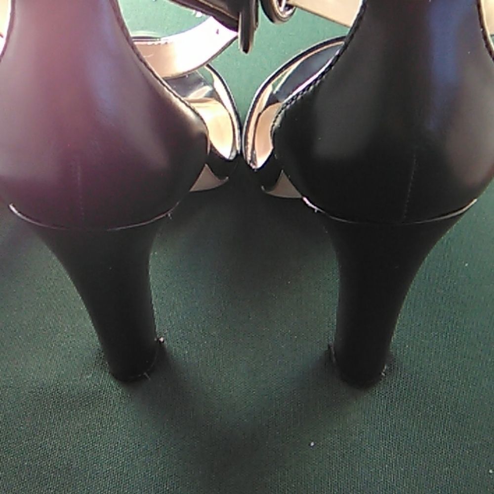 Zara Basic Collection Ankle Strap Heels - Picture 3 of 8